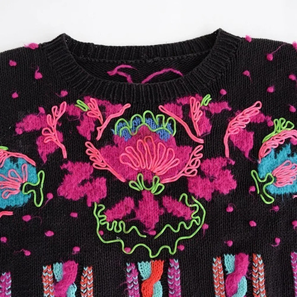 Vintage Black Knit with Neon Floral Yarn Design Crewneck Crop Sweater M - Picture 11 of 13